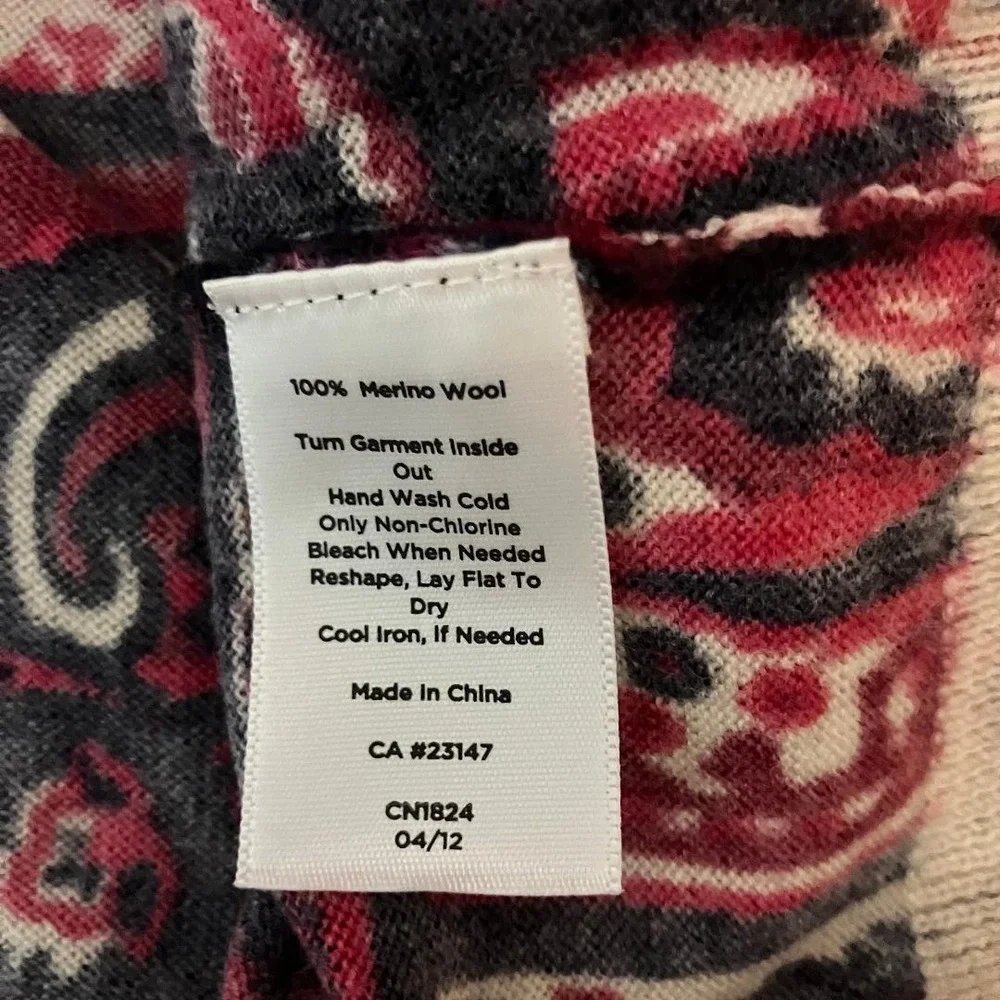 Talbots Red Paisley 100% Merino Wool V-Neck Sweater 3/4 Sleeve Women's Medium - Picture 5 of 5
